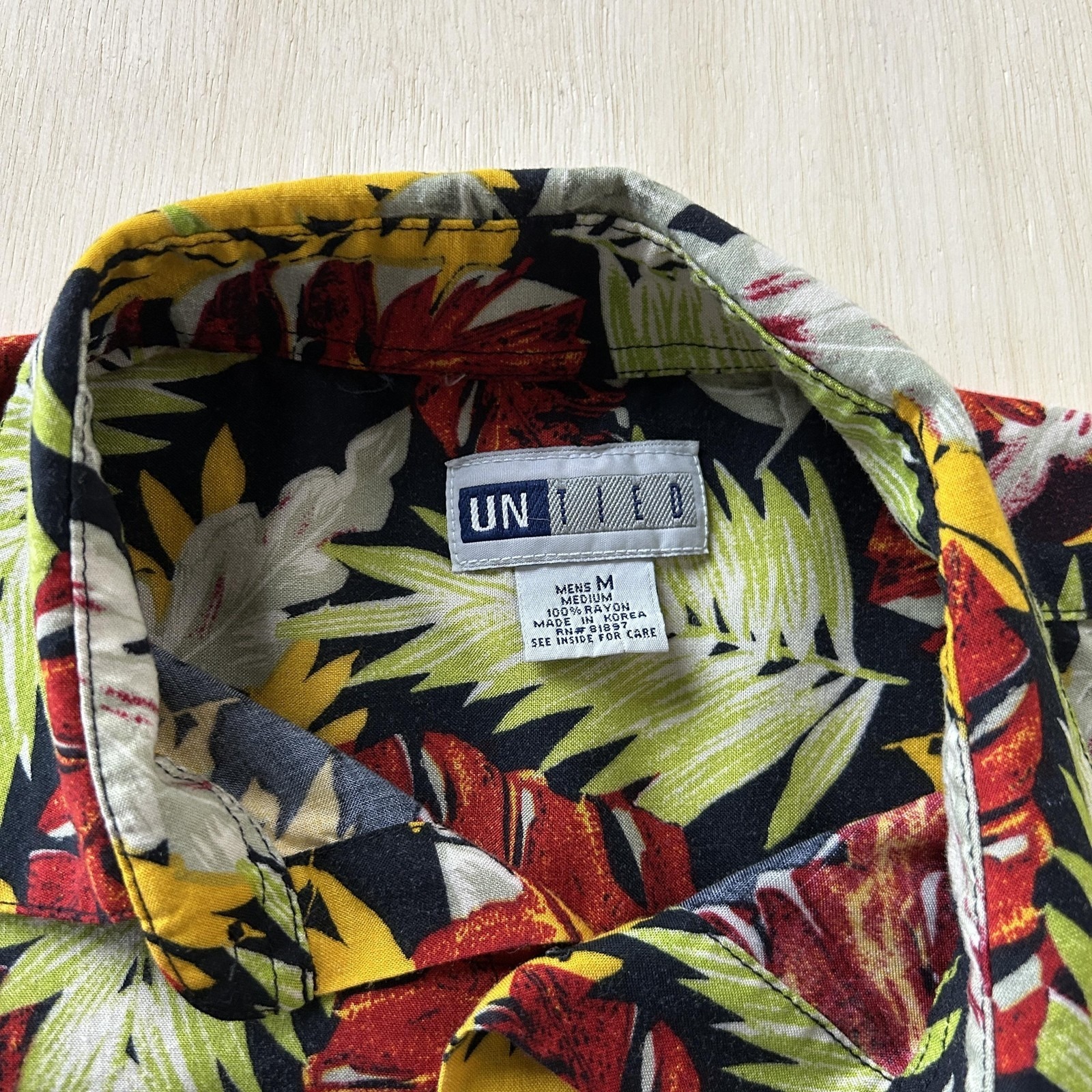 Vintage Untied Shirt Mens Medium Multicolor Floral Short Sleeve Button Up Rayon — image 2 of 6